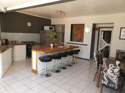 Fossickers Den Dugout Accommodation - Tourism Gold Coast 3
