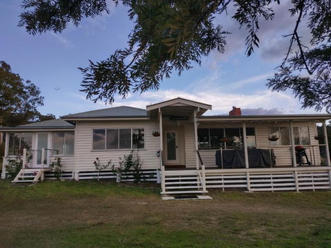 Galah Cottage Stanthorpe - Tourism Gold Coast 1