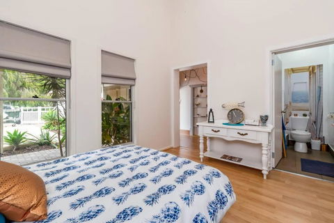 Gawler Townhouses 1C , 1 Queen Bed - Tourism Gold Coast 0