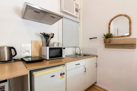 Gawler Townhouses 1C , 1 Queen Bed - Tourism Gold Coast 4