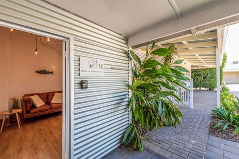 Gawler Townhouses 1C , 1 Queen Bed - Tourism Gold Coast 1