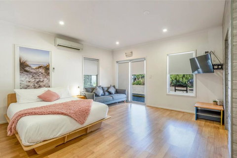 Gawler Townhouses 1b - Tourism Gold Coast 2