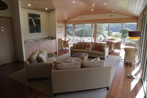 Gipsy Point Lakeside - Tourism Gold Coast 2
