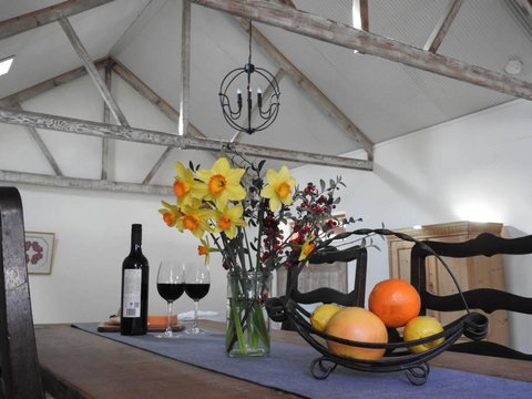 Grape Pickers Cottage - Tourism Gold Coast 1