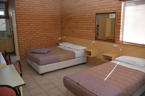 Grong Grong Motor Inn - Tourism Gold Coast 2