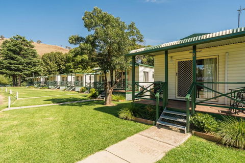 Gundagai Cabins & Tourist Park - Tourism Gold Coast 3