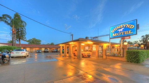 Gunsynd Motor Inn - Tourism Gold Coast 2