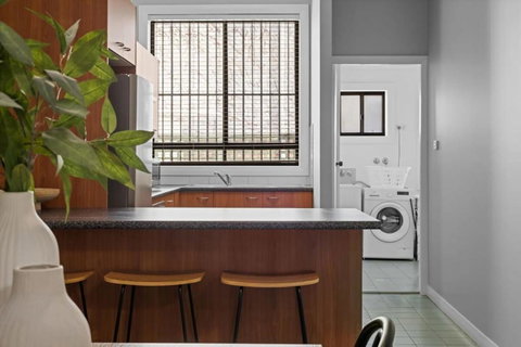 Haven On Hunter 500m To Civic Theatre - Tourism Gold Coast 1