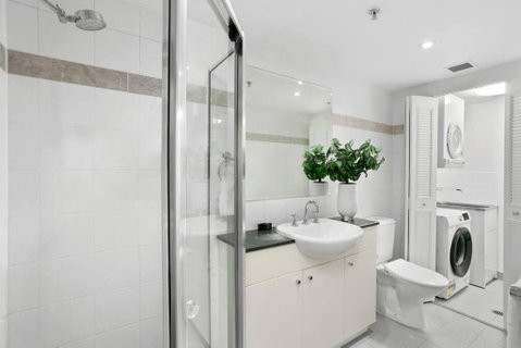 HELP1 - Chatswood Charm Central Apartment Near Station - Tourism Gold Coast 3