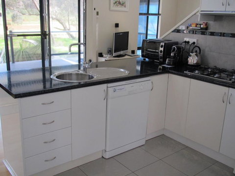 Hidden Grove Retreat - Gold Coast 1