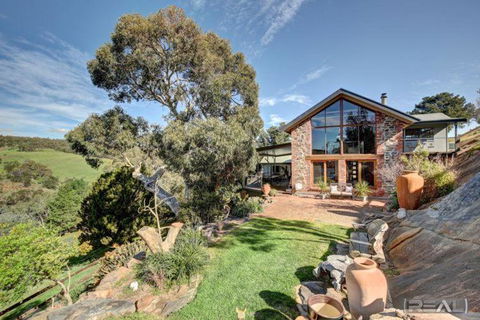 HighRoost Bed & Breakfast Accomodation - Rural Escape - Tourism Gold Coast 0