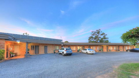 Hilldrop Motor Inn - Tourism Gold Coast 0