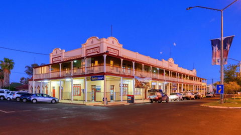 Hotel Corones - Tourism Gold Coast 0