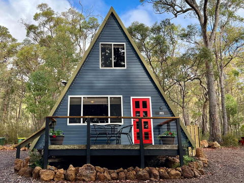 Iris At Porongurup Chalets - Tourism Gold Coast 0