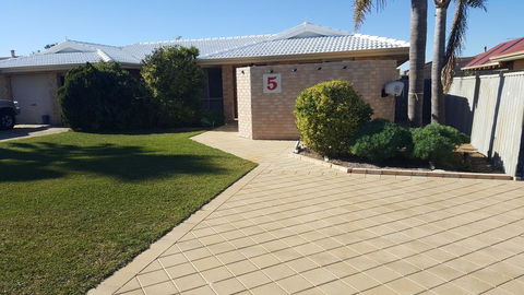 Alexander Drive B & B - Tourism Gold Coast 2