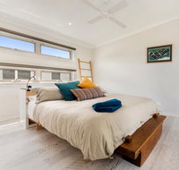 Alice's Palace 2-minute walk to lifeguard patrolled surf beach - Tourism Gold Coast