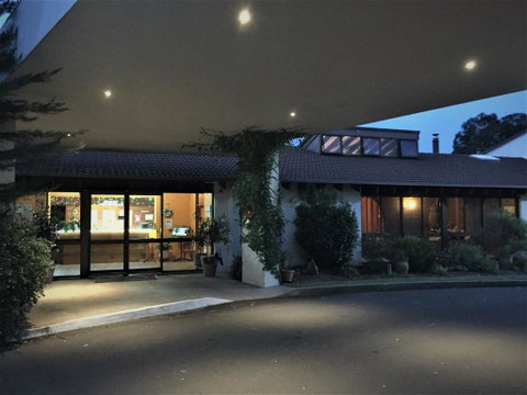 All Seasons Motel Armidale - Tourism Gold Coast 0