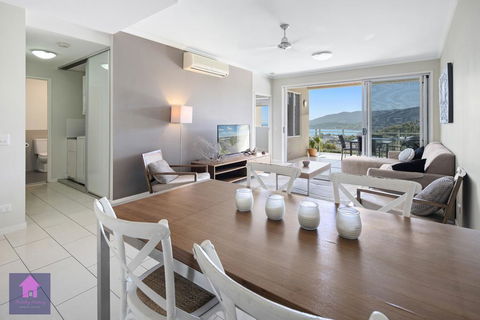 Amazing Ocean Views, Pool, Award Winning Location, Airlie Beach - Tourism Gold Coast 0