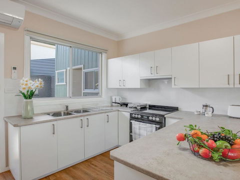 Antonio's Paradise - Spectacular Views Over Warrain Beach - Tourism Gold Coast 1