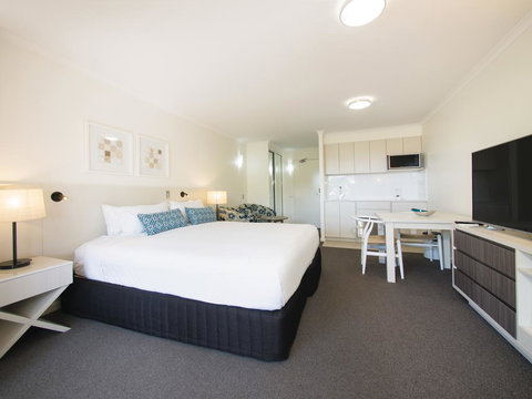 Apartments @ 2 Landsborough - Tourism Gold Coast 0