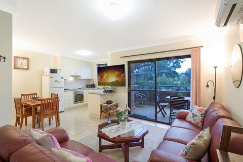 Apollo Unit 8 - Tourism Gold Coast 0