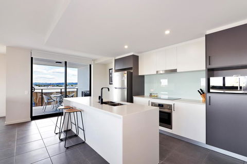 Arise Hedge - Gold Coast 2