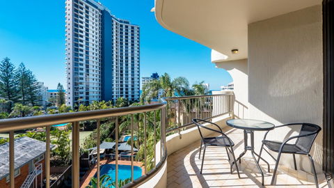 Aristocrat Apartments - Tourism Gold Coast 1
