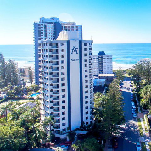 Aristocrat Apartments - Tourism Gold Coast 3
