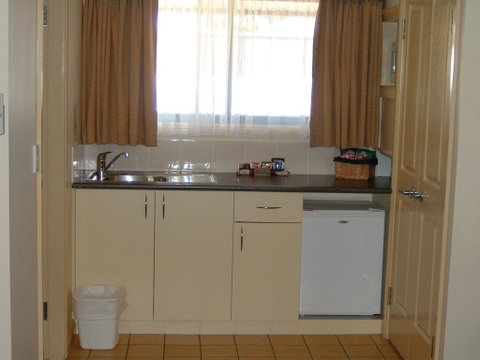 Armidale Pines Motel - Tourism Gold Coast 2