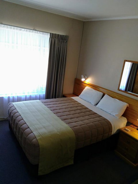 Armidale Rose Villa Motel - Tourism Gold Coast 3
