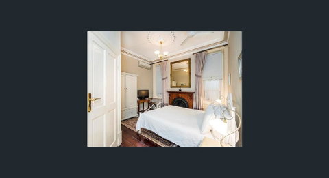 Arundels Boutique Accommodation - Tourism Gold Coast 3