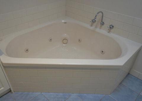 Ashmont Motel And Apartments - Tourism Gold Coast 3