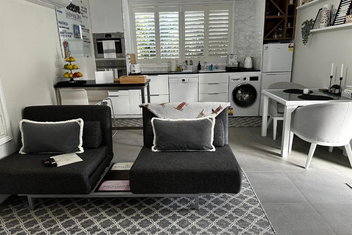 Luxury Boutique Self-Contained Private Granny Flat with Tourism Gold Coast