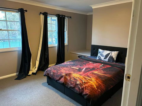 Luxury House 5 Bedrooms - Tourism Gold Coast 3