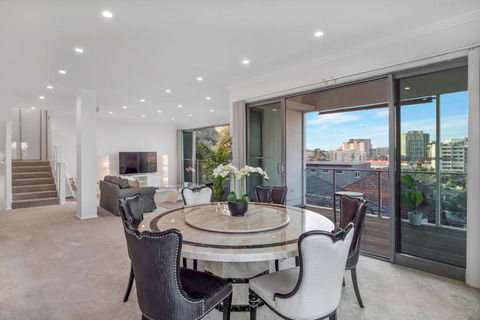 Luxury Retreat Sydney Airport Direct Train Line - Tourism Gold Coast 3