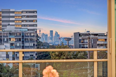 Luxury Retreat Sydney Airport Direct Train Line - Tourism Gold Coast 0