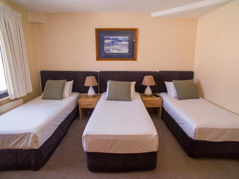 Marritz Hotel - Tourism Gold Coast 2