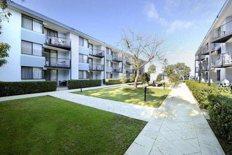 Melville Oasis - Tourism Gold Coast 0