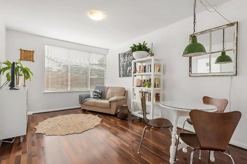 Modern City-Fringe Apartment In New Town - Tourism Gold Coast 0