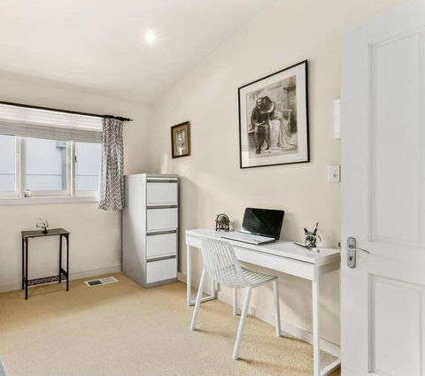 MUS14 - 2 Bedroom Apartment - Muston Street, Mosman - Tourism Gold Coast 3