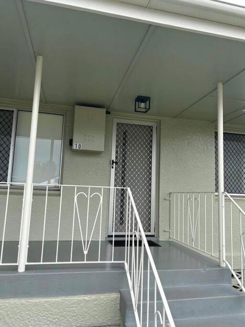 Mt Isa - Emerald Gem 3 Bedroom Home QUIET AREA - Tourism Gold Coast 1