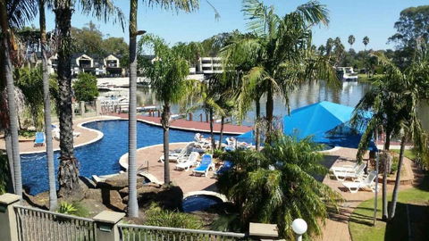 Mulwala Lakeside Apartment - Gold Coast 3
