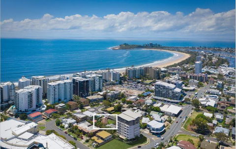 NAROO7- PRIME, CENTRE OF MOOLOOLABA LOCATION - Tourism Gold Coast 0