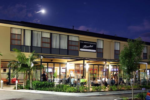 Narwee Hotel - Tourism Gold Coast 3