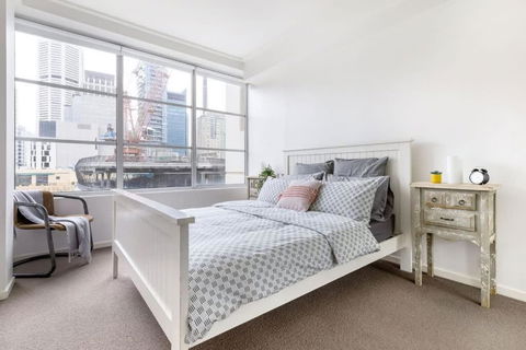 NEW! A Comfy & Stylish Apt Next To Darling Harbour - Tourism Gold Coast 0