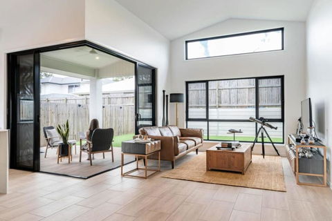 New Designer Built Boutique Holiday Home Heathwood - Tourism Gold Coast 1