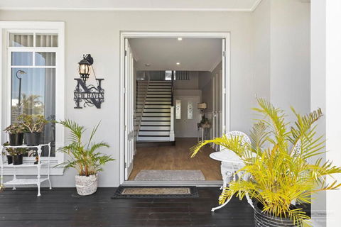 NEW HAVEN - Garden View Balcony - Tourism Gold Coast 2