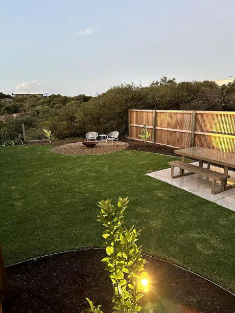 NEW Magpie Sands - 3 Bedroom Home - Downstairs Only, 1 Min Walk To Aldinga Beach - Tourism Gold Coast 0