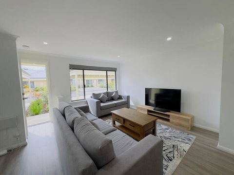 New Unit On Oswald - Tourism Gold Coast 0