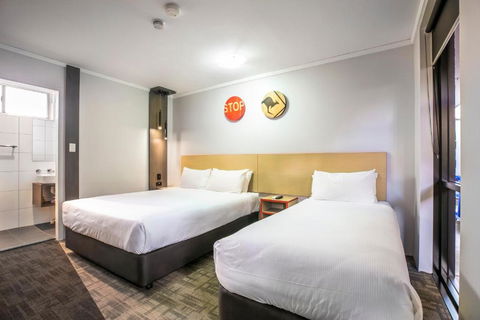 Nightcap At Jamison Hotel - Tourism Gold Coast 1